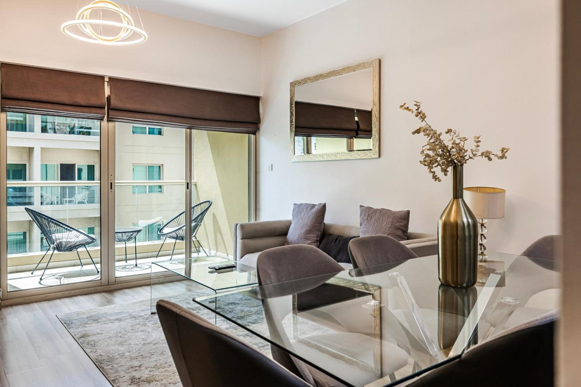 Classy 1 Bedroom In The Greens Courtyard View Dubai Bagian luar foto