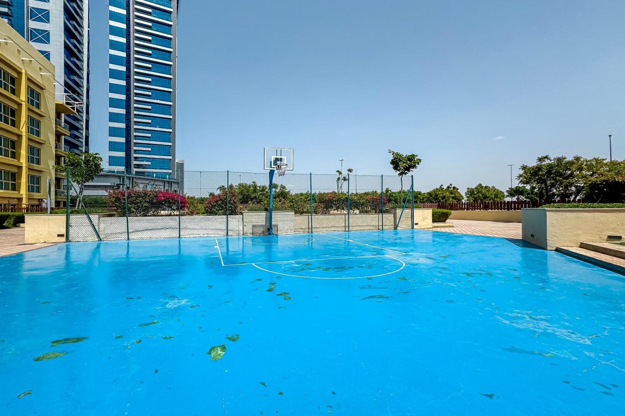 Classy 1 Bedroom In The Greens Courtyard View Dubai Bagian luar foto